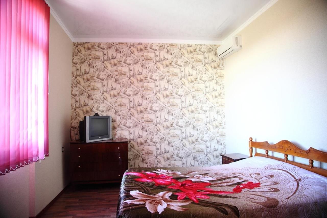 Гостевой дом Romashka Guest house Сухум-10